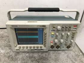 TDS3032 TEKTRONIX Channel Digital Phosphor Oscilloscope