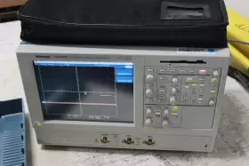 TDS5052B TEKTRONIX Digital Phosphor Oscilloscope #2