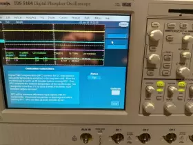 TDS5104 TEKTRONIX Digital Oscilloscope #3