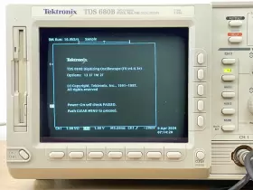 TDS680B TEKTRONIX Oscilloscope #2