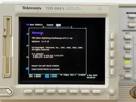 TDS684A TEKTRONIX Oscilloscope #2