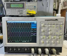 TDS7054 TEKTRONIX Dpo Usb Ja