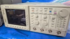 TDS724C TEKTRONIX Oscilloscope Channels