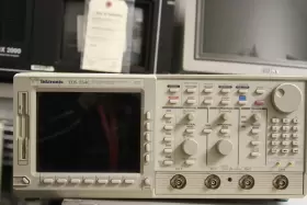 TDS754C TEKTRONIX Oscilloscope Instavu