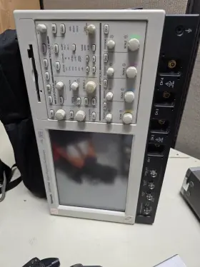 TDS7704B TEKTRONIX Digital Oscilloscope