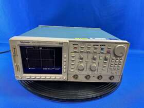 TDS784D TEKTRONIX Digital Oscilloscope