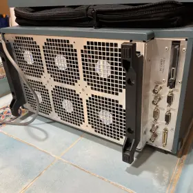 TLA715 TEKTRONIX Tla Logic Analyzer Mainframe #2
