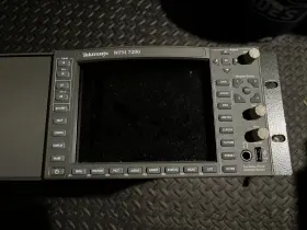 WFM7200 TEKTRONIX Waveform Monitor Rackmount #2