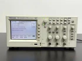 ZN-A2502 TEKTRONIX Channel Digital Storage Oscilloscope