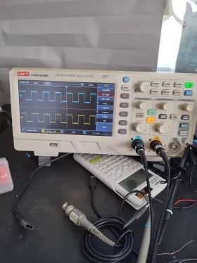 A1616 UNIT Uni Digital Storage Oscilloscope