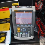 Fluke 199xray Medical Scopemeter 200mhz 2.5gs/s With Accessories And Case. Fixed Price $2199.99.