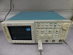 Tektronix Tds680c Digital Real Time Oscilloscope 2ch+2aux, 1ghz, 5gs/s,op.13 1f. Fixed Price $1500.00.