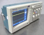 C201383 Tektronix Tds1001c-edu 2-ch Digital Storage Oscilloscope 40mhz 500ms/s. Fixed Price $600.00.