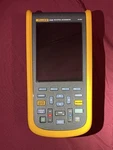 Fluke 124b Industrial Scopemeter Hand-held Oscilloscope 40 Mhz. Fixed Price $1499.99.
